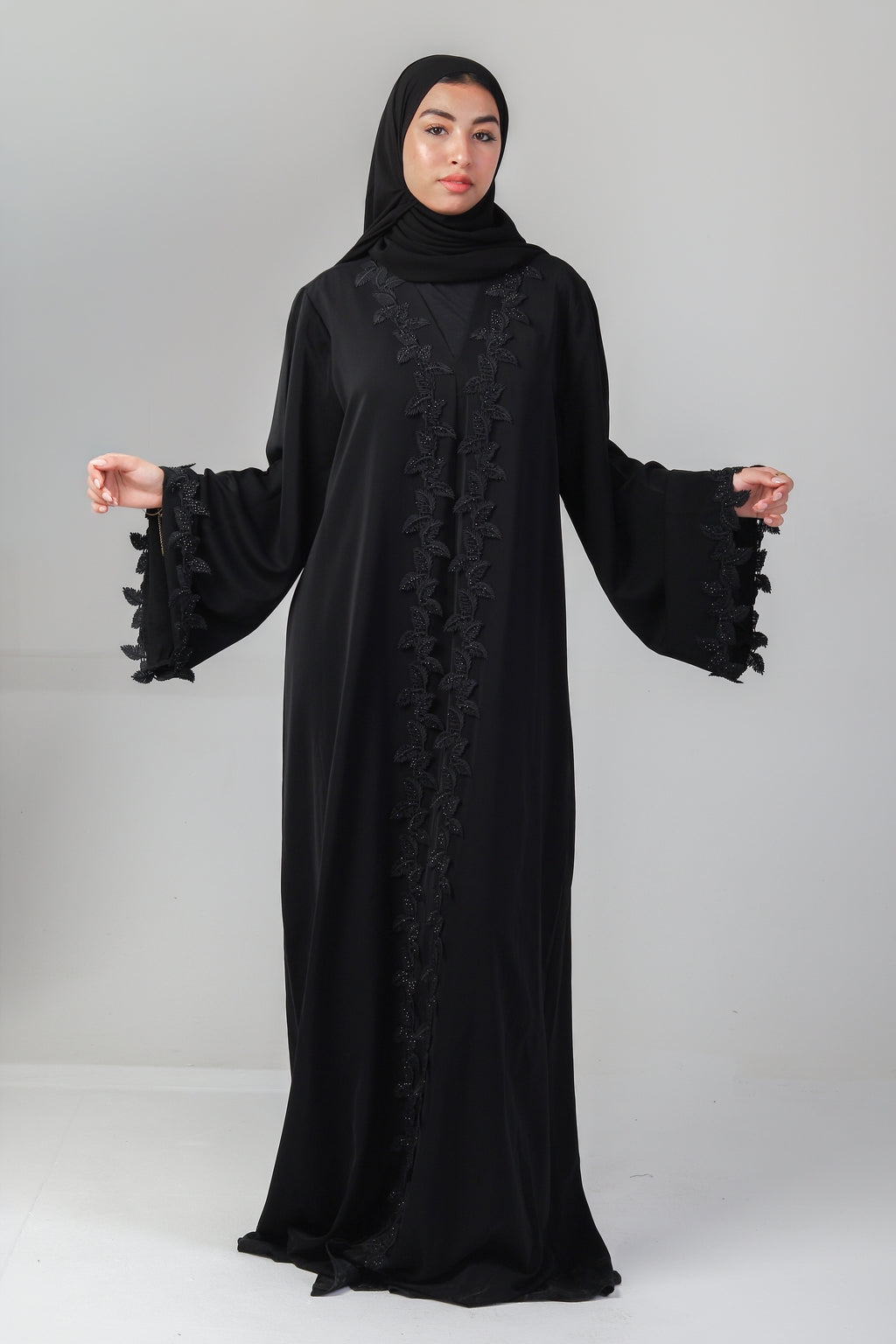 The Shimmering Leaf Border Abaya
