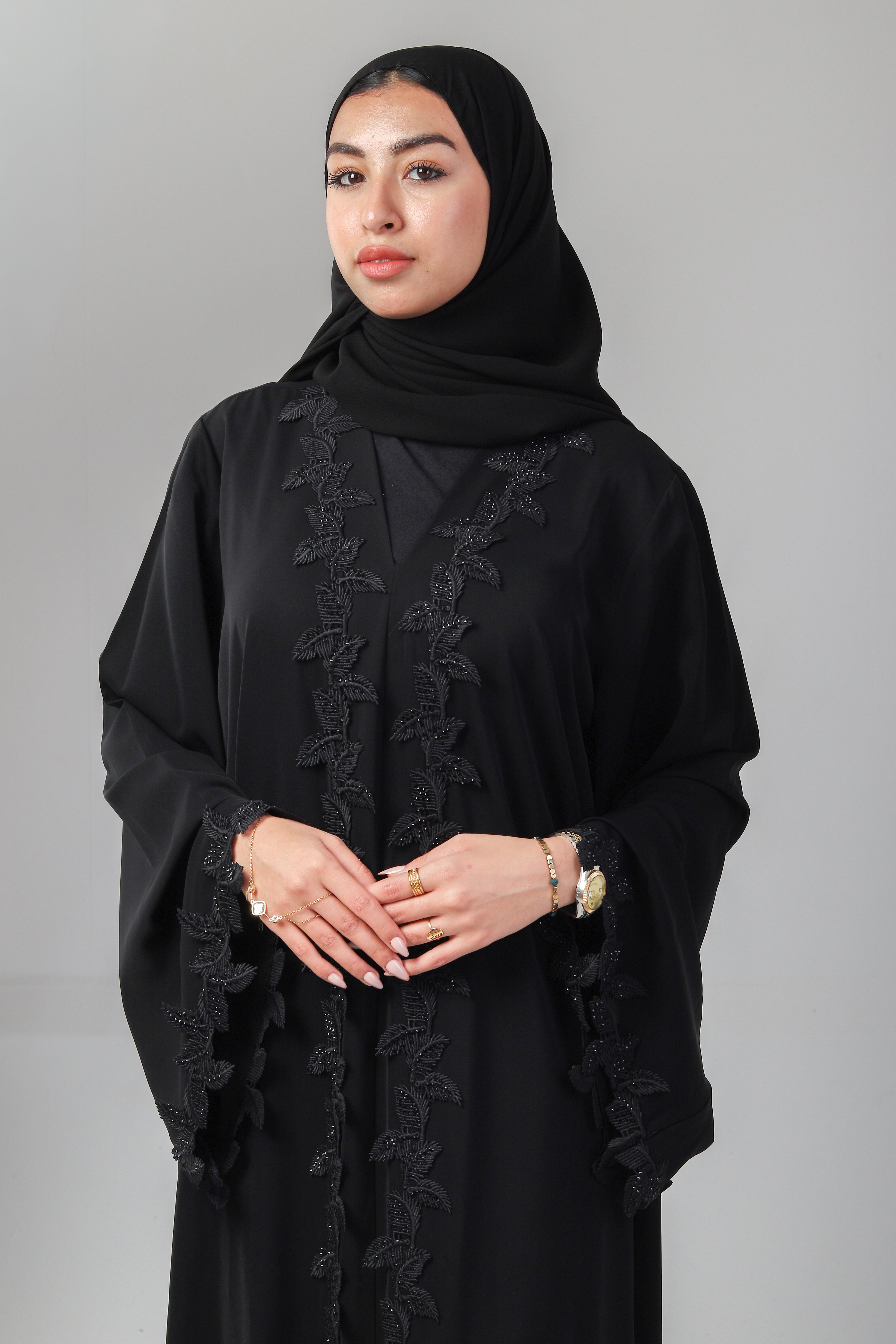 The Shimmering Leaf Border Abaya