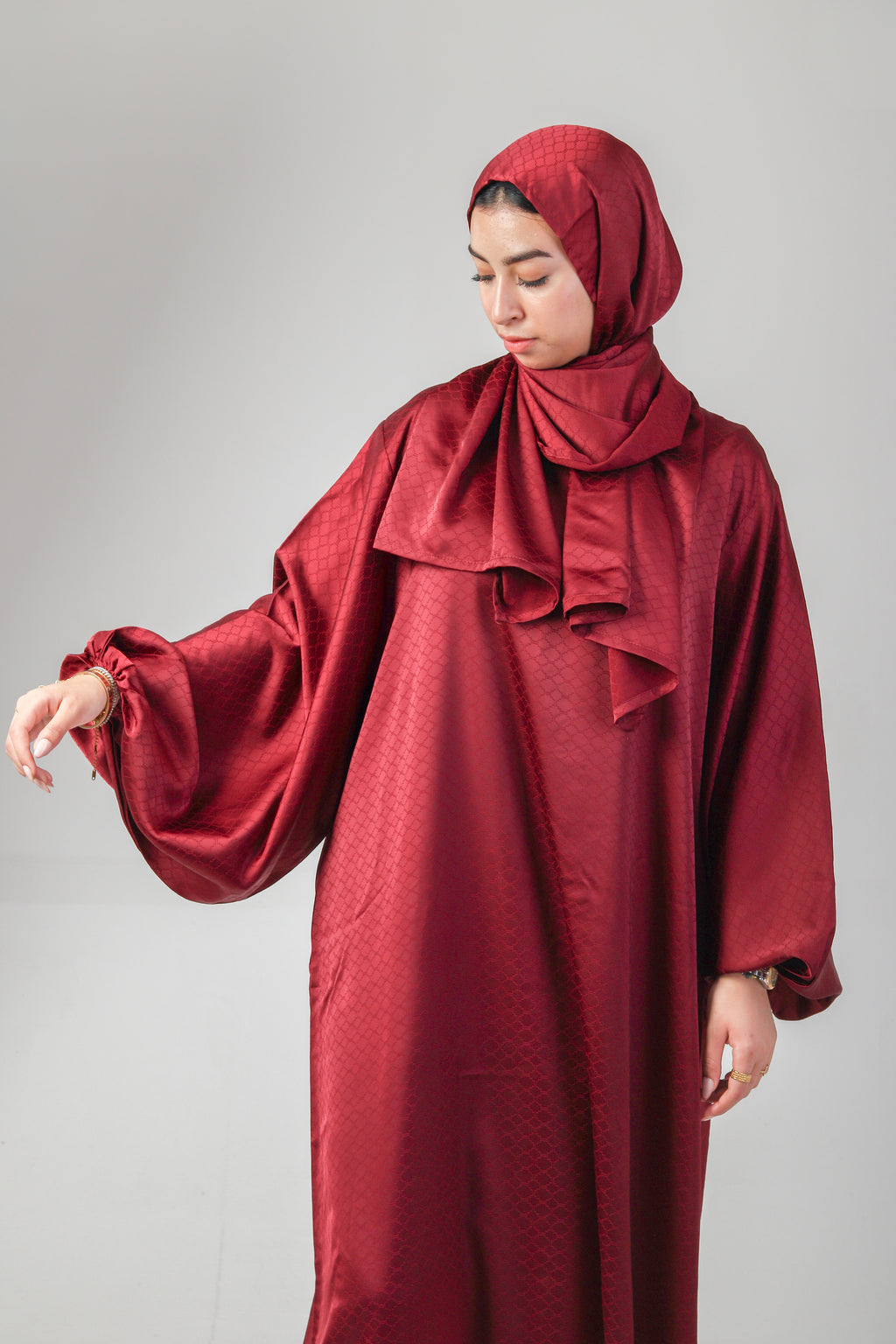 Dusty Burgundy Isdal